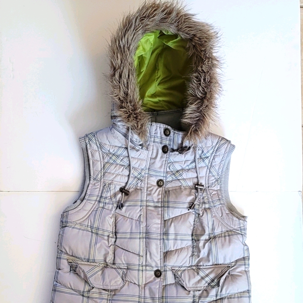 Hooded puffer vest